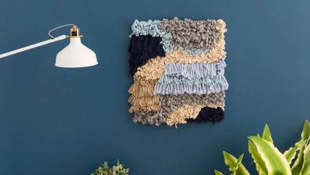 How to decorate a wall in a room with improvised materials with your own hands?