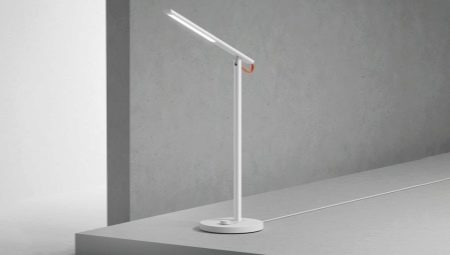 How to choose a lamp for needlework?
