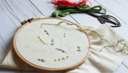 What are embroidery circles and how to choose them?