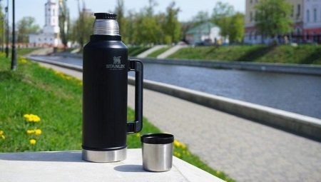 Which thermos keeps the temperature better?