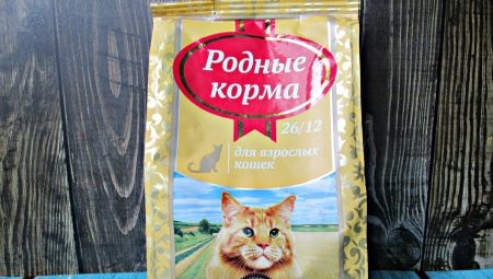 Food for cats and cats Native food