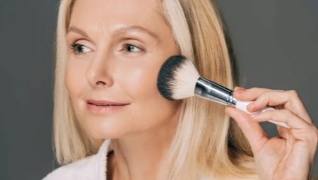 Makeup for women after 40 years