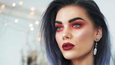 Makeup in red tones