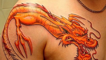 Examen de tatouage de dragon chinois