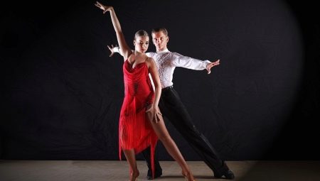 Description et sélection de vêtements pour la danse de salon