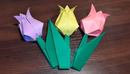 Origami in the form of a tulip