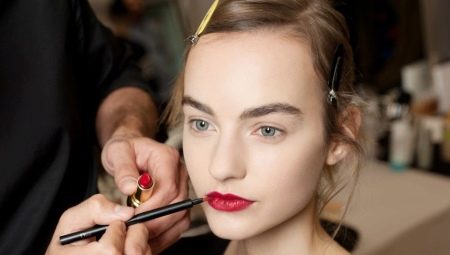 Features and creation of French makeup