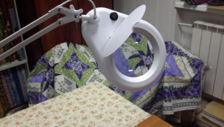 Features of magnifying lamps and their choice
