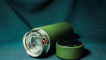 Features of thermos with strainer