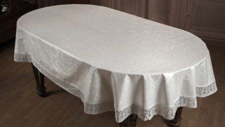 Features of vinyl tablecloths
