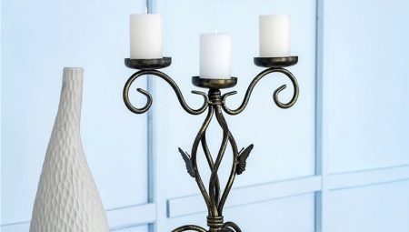 Candlesticks for 3 candles