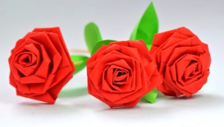 Making origami roses