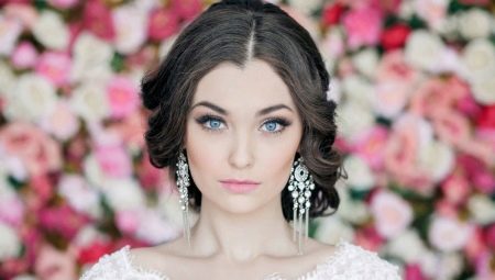 Wedding makeup for girls with blue eyes