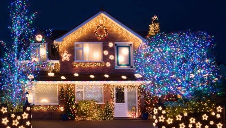 Decorating the house outside with garlands