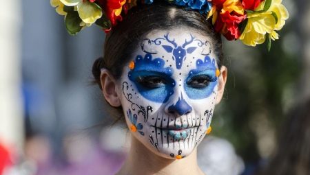 All about makeup with paints