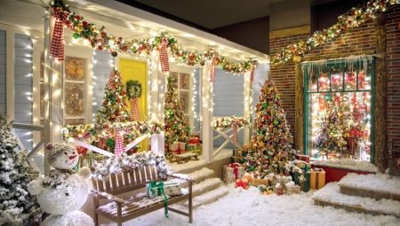 All About Christmas Decorations