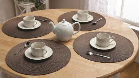 All about table napkins