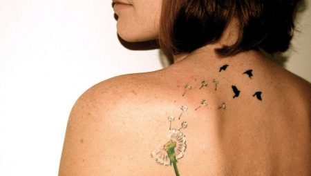Tout sur le tatouage de pissenlit avec des oiseaux