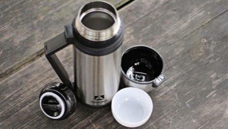 All about thermoses with a metal flask