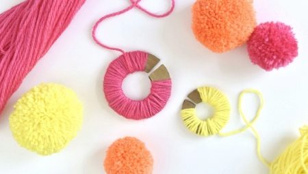 How to make a yarn pompom?