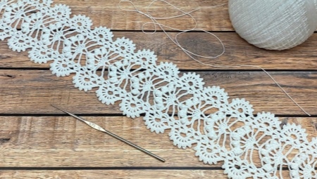 Crochet lace