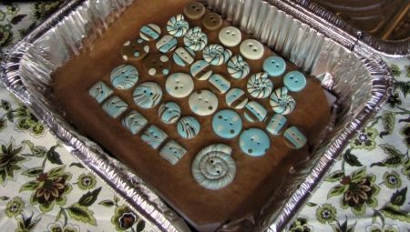 Is it possible to bake polymer clay in the microwave and how to do it?
