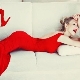 What color is the best dress to match the red shoes?