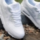 We wash sneakers correctly and carefully