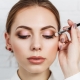 How to choose the shape of the eyebrows for an oval face?