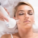 How to perform a vacuum facial massage?