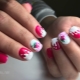 How to get a strawberry manicure on your nails?