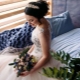 How to make an original bridal bouquet from natural flowers?
