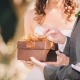 What gifts to present to guests at a wedding from the newlyweds?