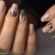 Beige manicure: features and decor ideas