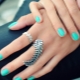 Fashion trends in turquoise manicure
