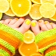 Original design ideas for a yellow pedicure