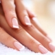 Features of transparent manicure