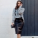 How to iron a leather skirt?