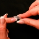 How to remove false nails correctly?