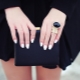 How to choose the right manicure for a black dress?