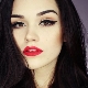 What colors go to brunettes with brown eyes?