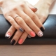 How to make a shellac manicure yourself?