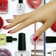 How much shellac lasts on the nails and what does it depend on?