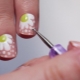 How to paint on nails?