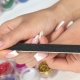 Is it possible to extend nails during pregnancy and what are the restrictions?