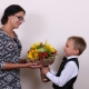 What to give a teacher for his birthday?