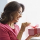 What to give a friend for a 50th anniversary?