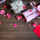 How can gifts be wrapped?