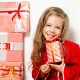How to choose a gift for a girl of 8 years old for the New Year?