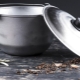 Aluminum cauldrons: advice on selection and care